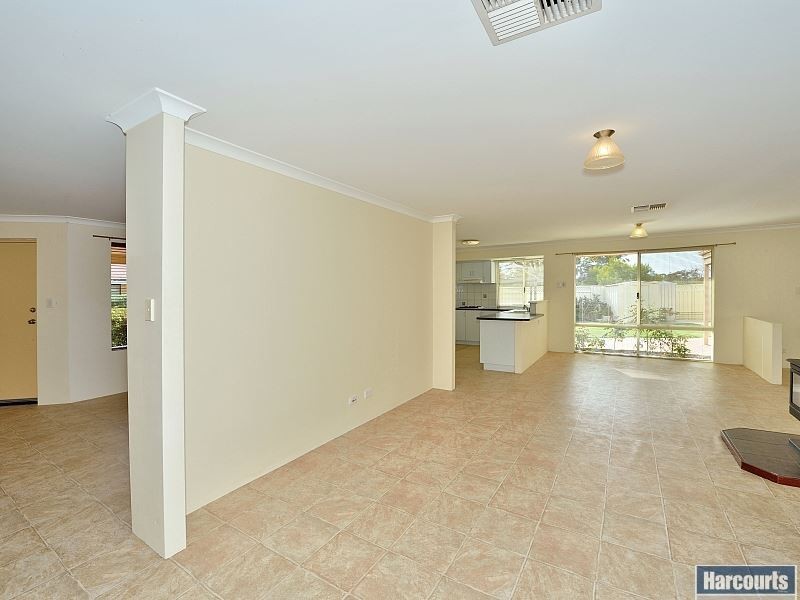 8 Argyle Fairway, Lakelands WA 6180