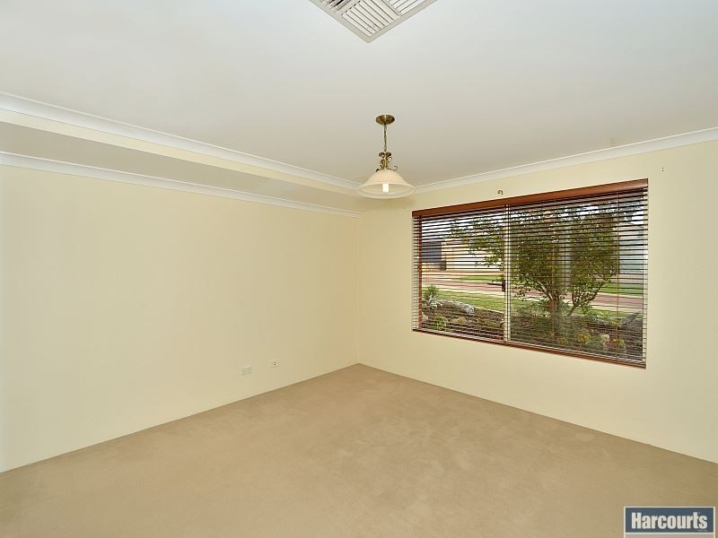 8 Argyle Fairway, Lakelands WA 6180