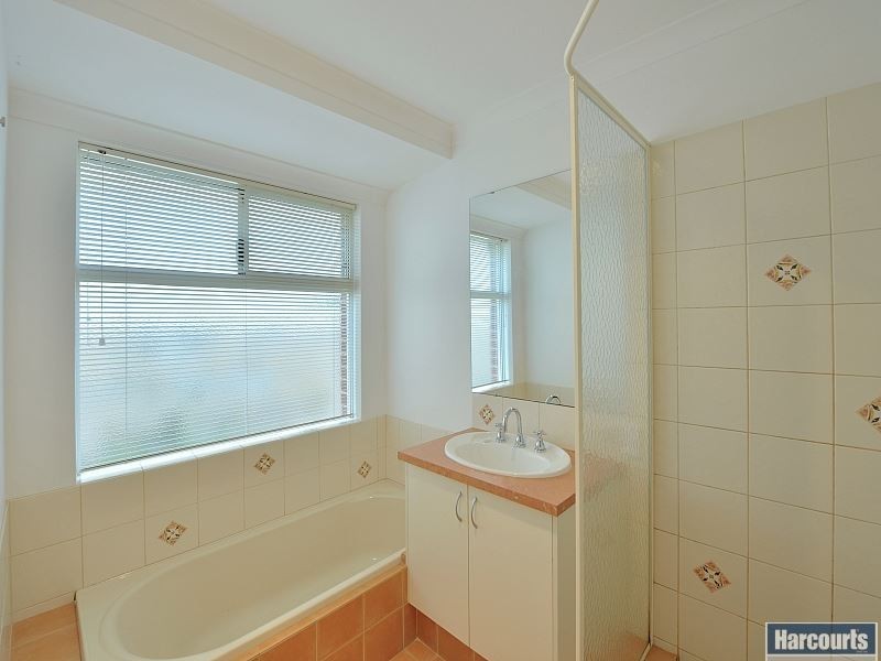 8 Argyle Fairway, Lakelands WA 6180