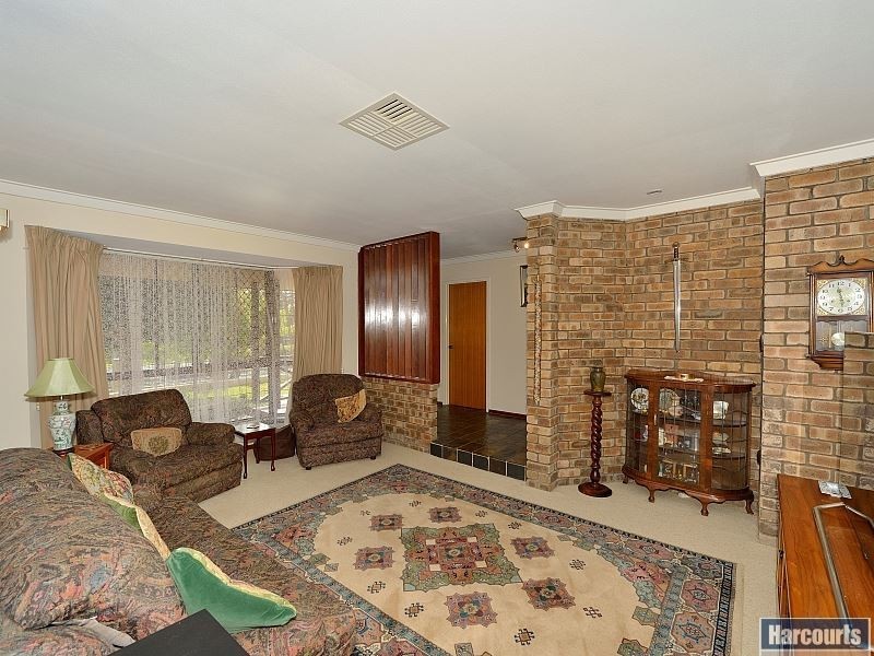 47 Peelwood Parade, Halls Head WA 6210