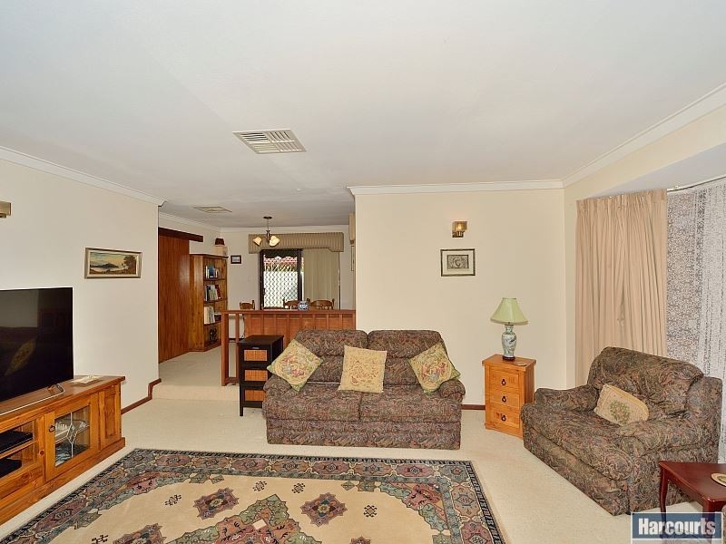 47 Peelwood Parade, Halls Head WA 6210