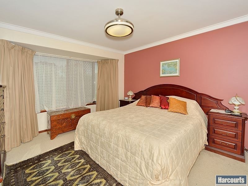 47 Peelwood Parade, Halls Head WA 6210