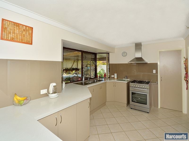 47 Peelwood Parade, Halls Head WA 6210