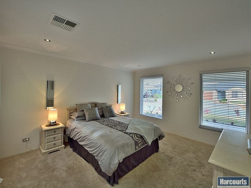 22 Marsdenia Road, Halls Head WA 6210