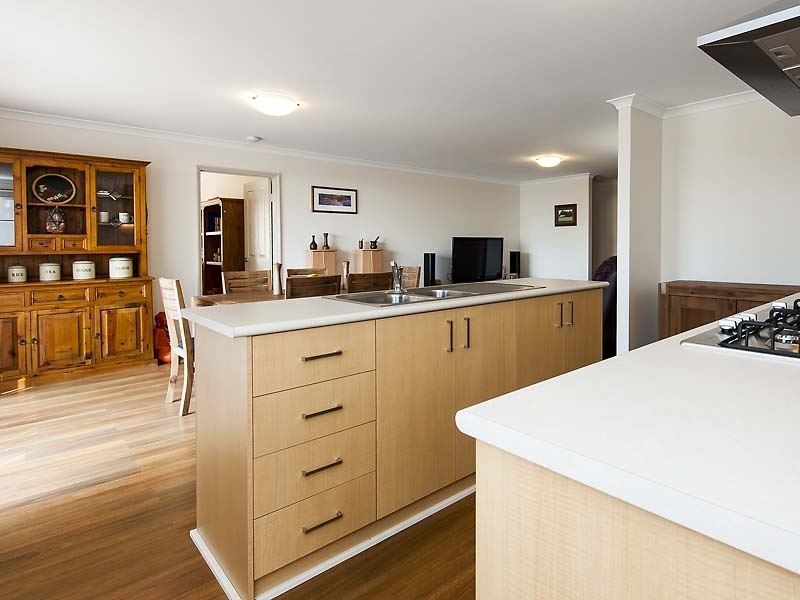 29 Sundercombe Loop, Waroona WA 6215