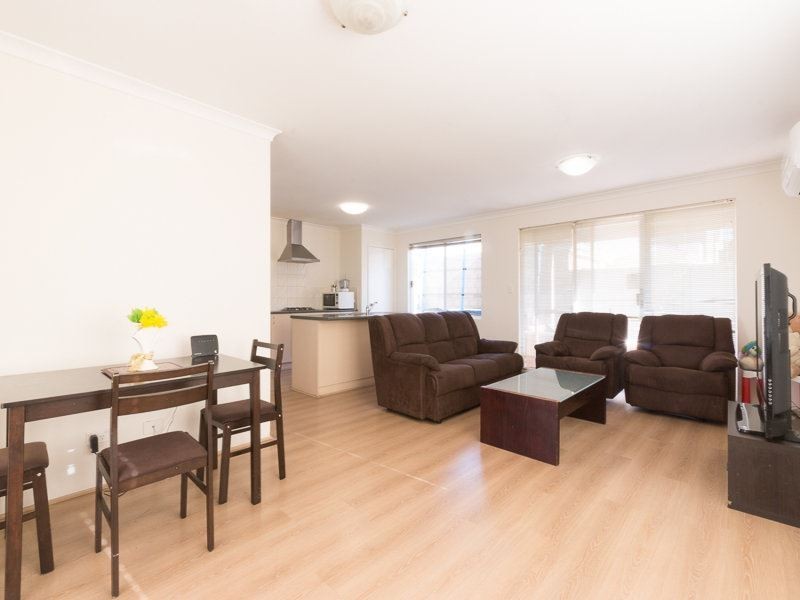 77 Leisure Way, Halls Head WA 6210