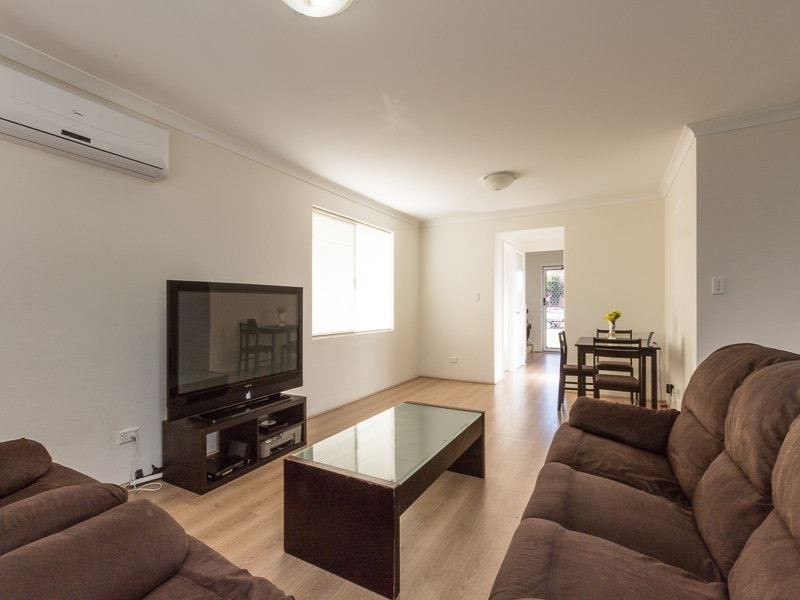 77 Leisure Way, Halls Head WA 6210