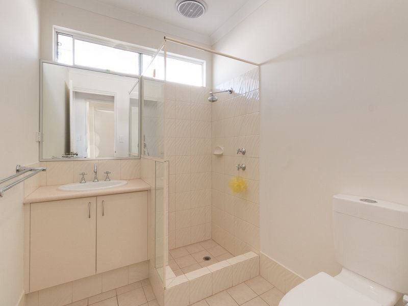 77 Leisure Way, Halls Head WA 6210