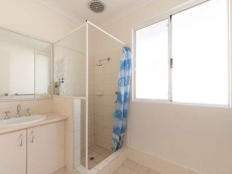 77 Leisure Way, Halls Head WA 6210