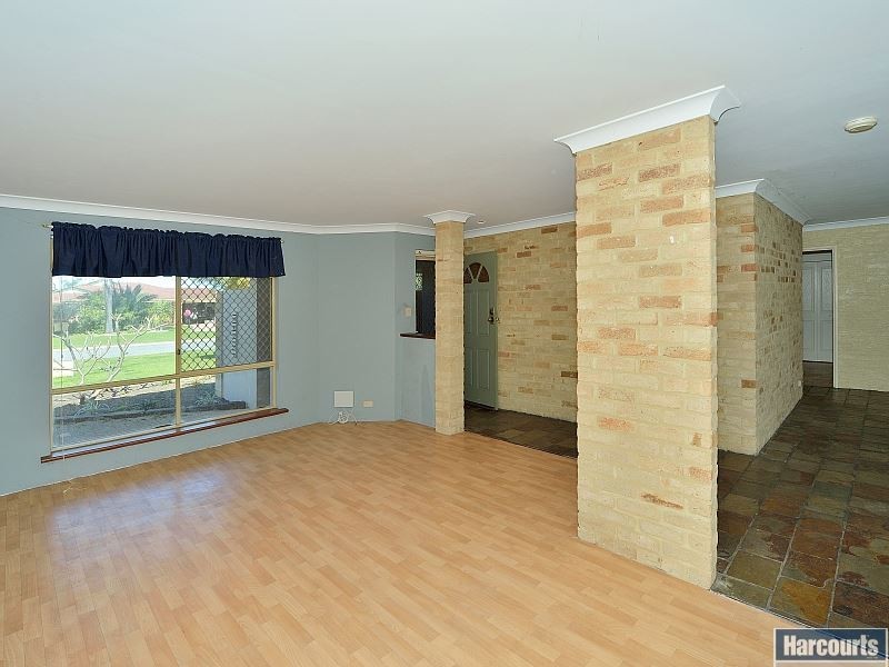 10 Fairway Crescent, Meadow Springs WA 6210