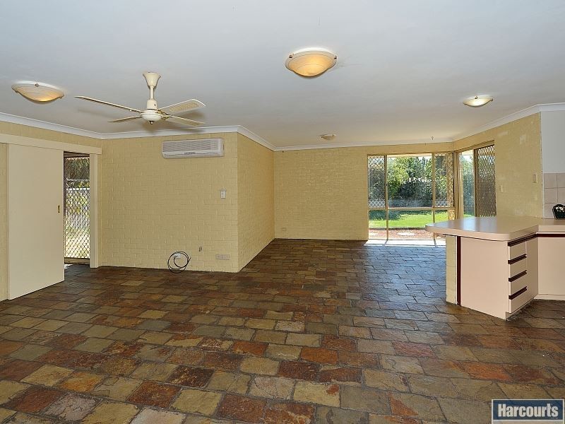 10 Fairway Crescent, Meadow Springs WA 6210