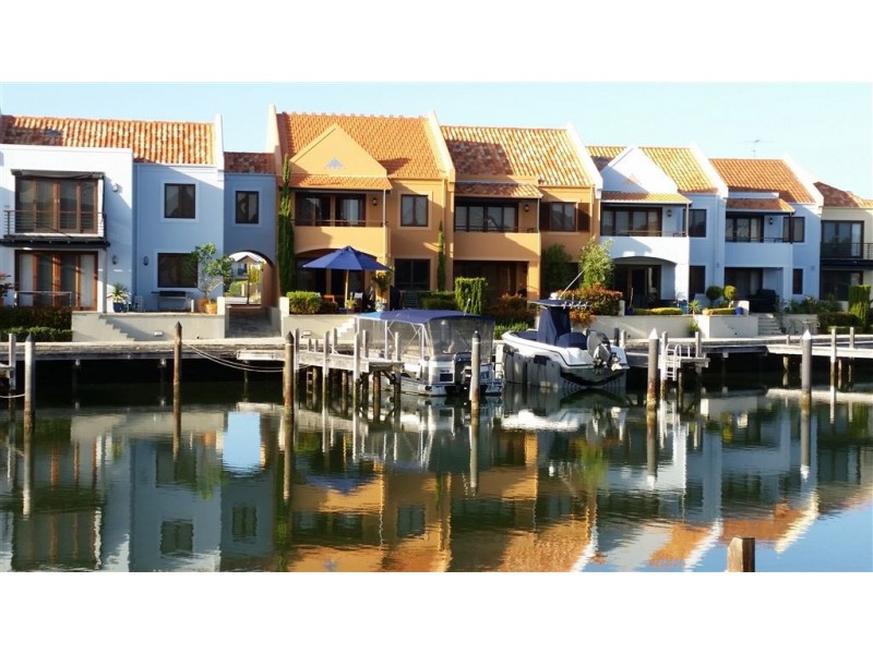 8/40 Rialto Place, Halls Head WA 6210