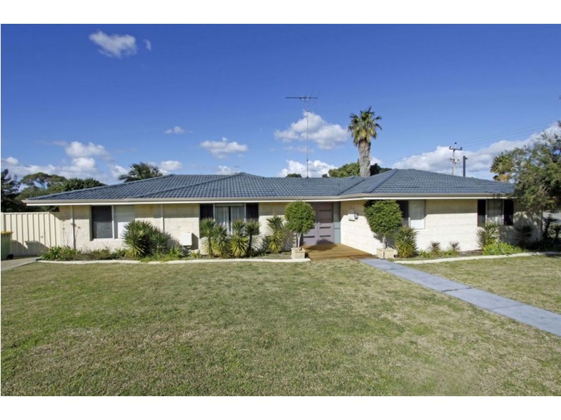 117 Mclarty Road, Halls Head WA 6210