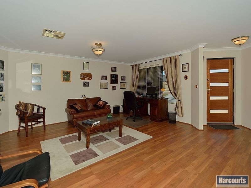 23 Teague Way, Lakelands WA 6180