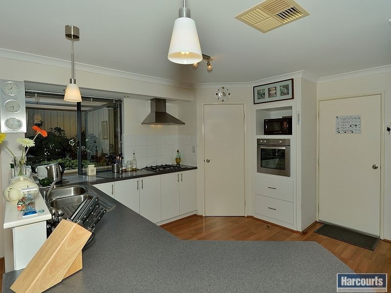 23 Teague Way, Lakelands WA 6180