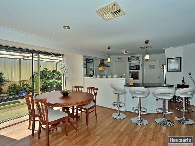 23 Teague Way, Lakelands WA 6180