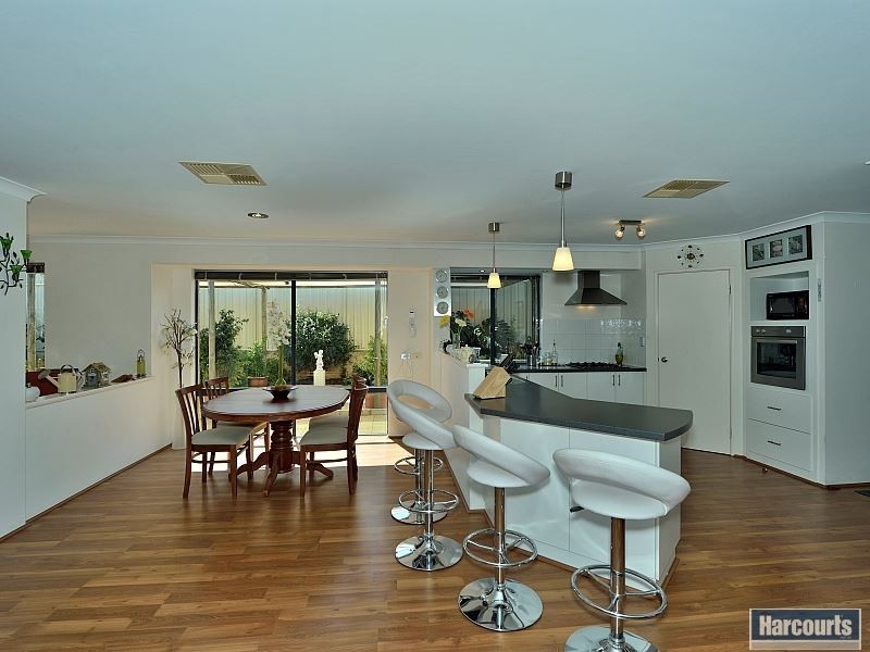 23 Teague Way, Lakelands WA 6180