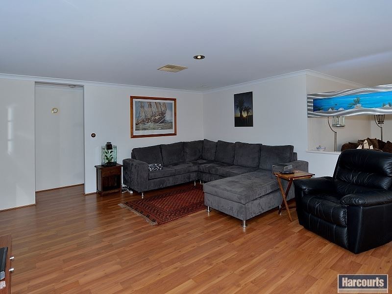 23 Teague Way, Lakelands WA 6180