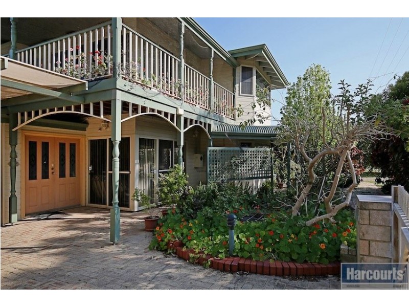 11 Kurdal Road, Coodanup WA 6210