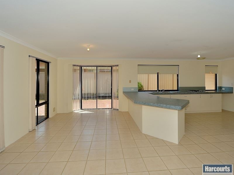 7 Columbus Street, Dudley Park WA 6210