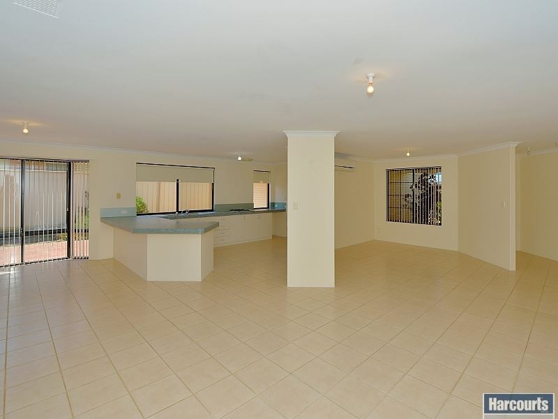 7 Columbus Street, Dudley Park WA 6210