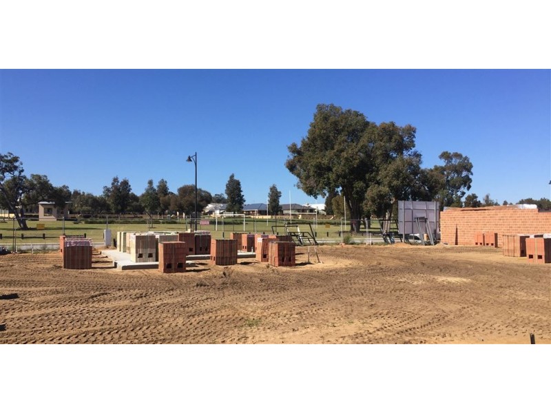 2/71 Kingaroy Drive, Baldivis WA 6171