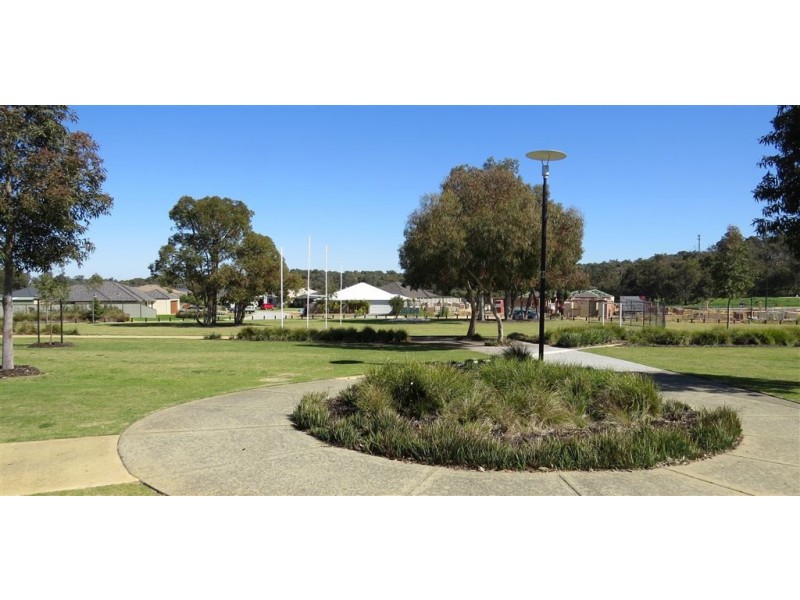 2/71 Kingaroy Drive, Baldivis WA 6171