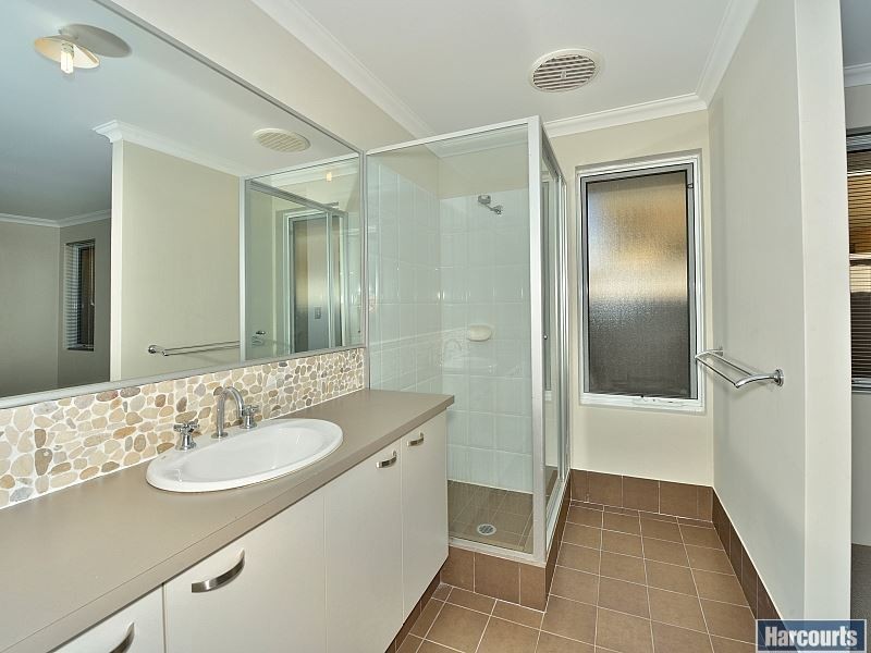 4 Yellin Way, Wannanup WA 6210