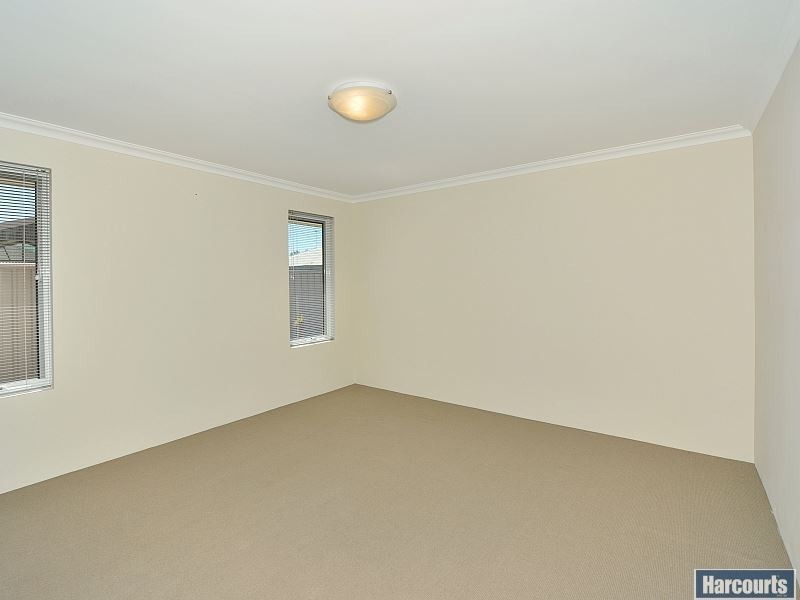 4 Yellin Way, Wannanup WA 6210