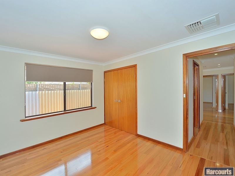 74 Peelwood Parade, Halls Head WA 6210