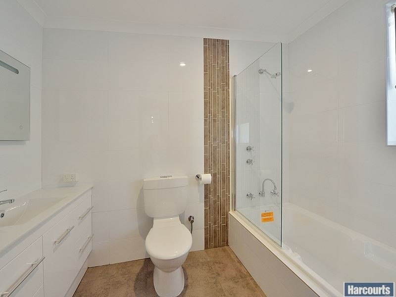 74 Peelwood Parade, Halls Head WA 6210