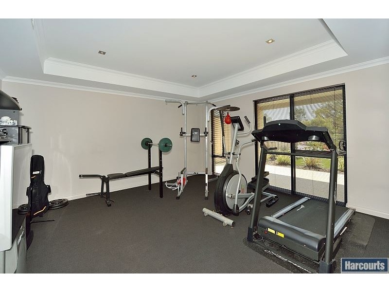 52 Santalum Circus, Halls Head WA 6210