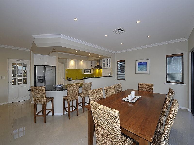 40 Brindabella Crescent, Halls Head WA 6210