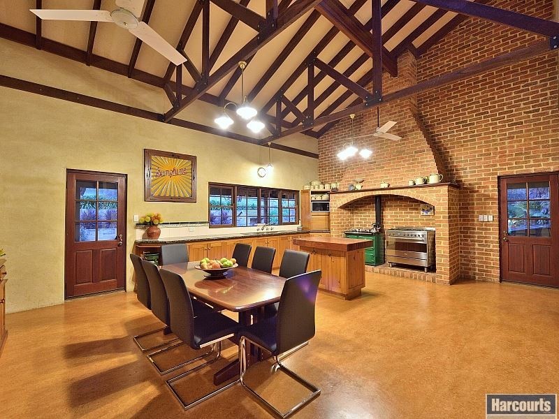 6 White Hill Road, Bouvard WA 6211