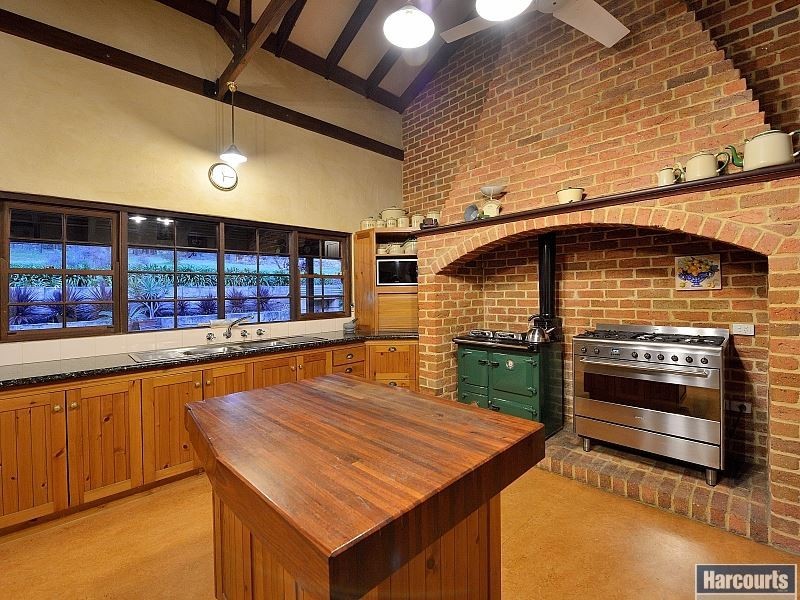 6 White Hill Road, Bouvard WA 6211