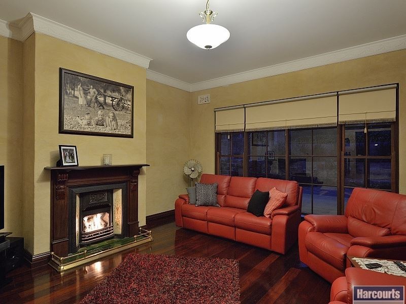 6 White Hill Road, Bouvard WA 6211