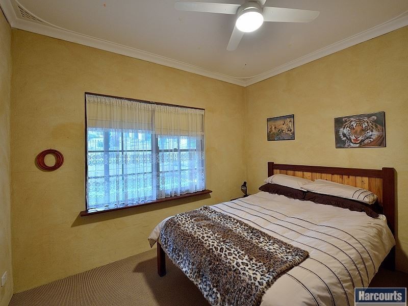 6 White Hill Road, Bouvard WA 6211