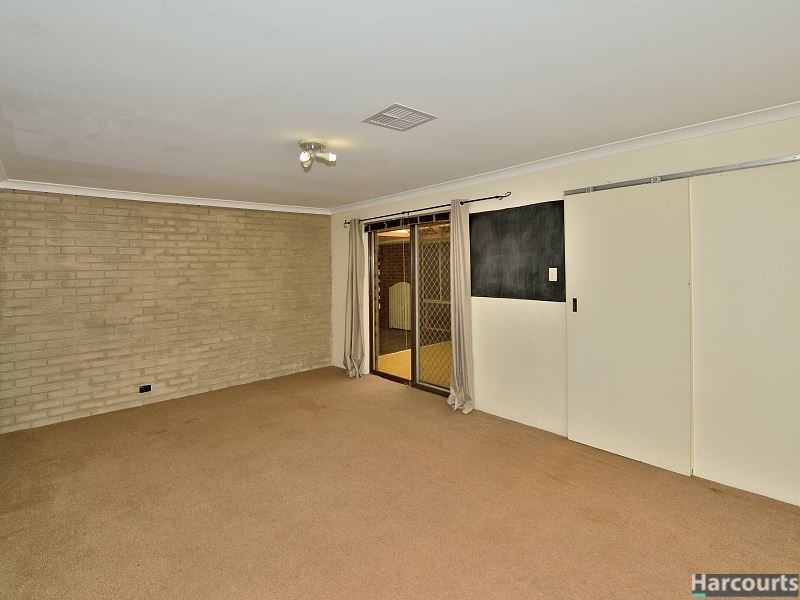 3 Oakdale Close, Halls Head WA 6210