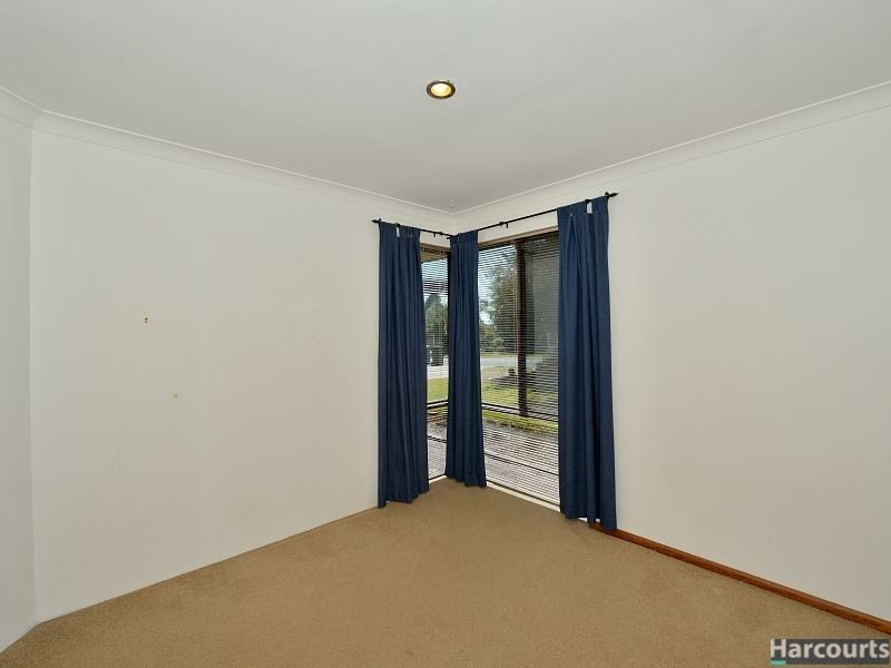 3 Oakdale Close, Halls Head WA 6210