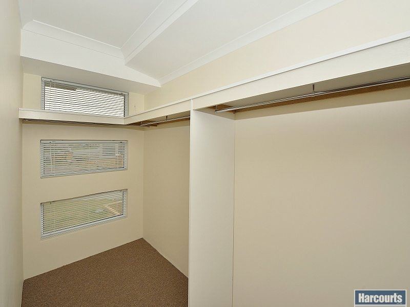 18 Carnaby Drive, Dawesville WA 6211