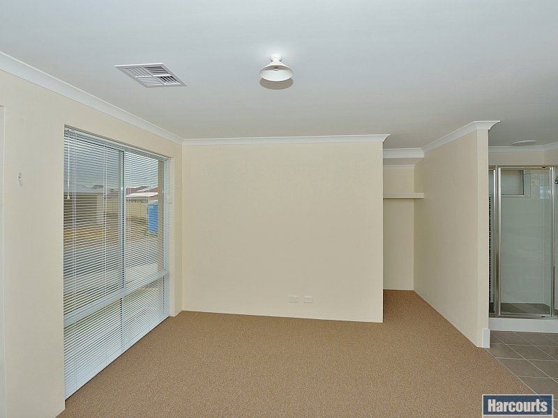 18 Carnaby Drive, Dawesville WA 6211
