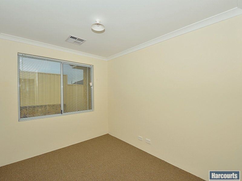18 Carnaby Drive, Dawesville WA 6211