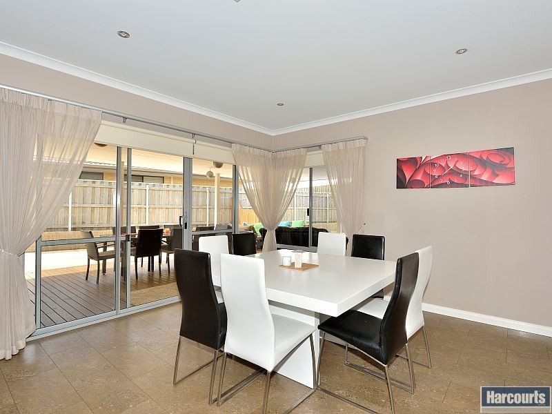 297 Peelwood Parade, Halls Head WA 6210