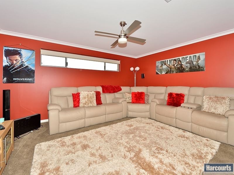 297 Peelwood Parade, Halls Head WA 6210