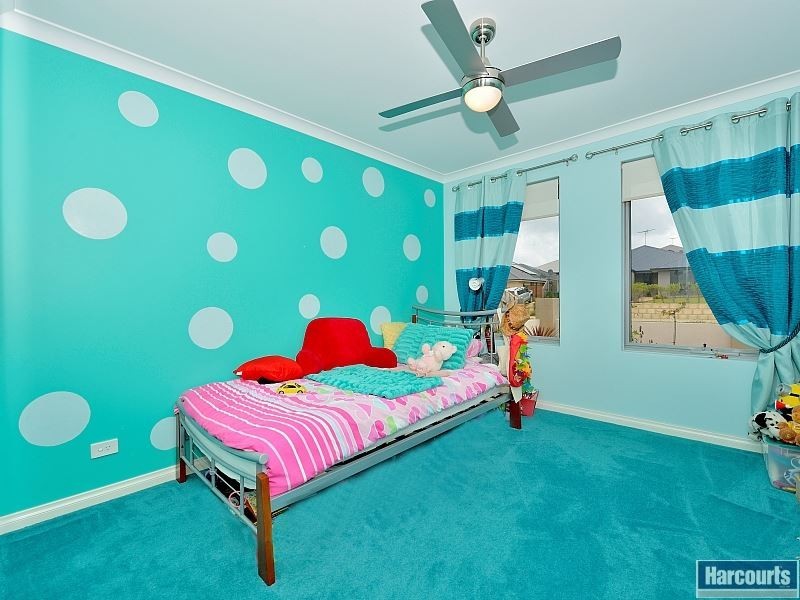 297 Peelwood Parade, Halls Head WA 6210