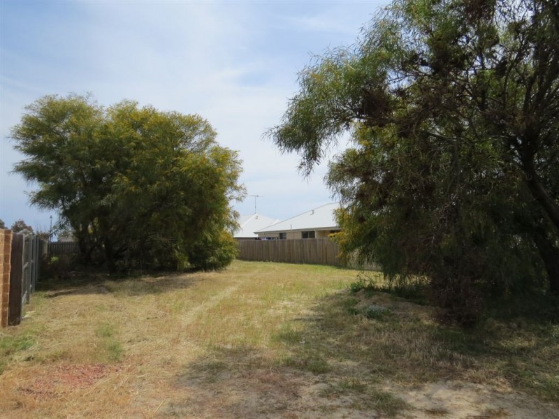 4 Wanjeep Street, Dudley Park WA 6210