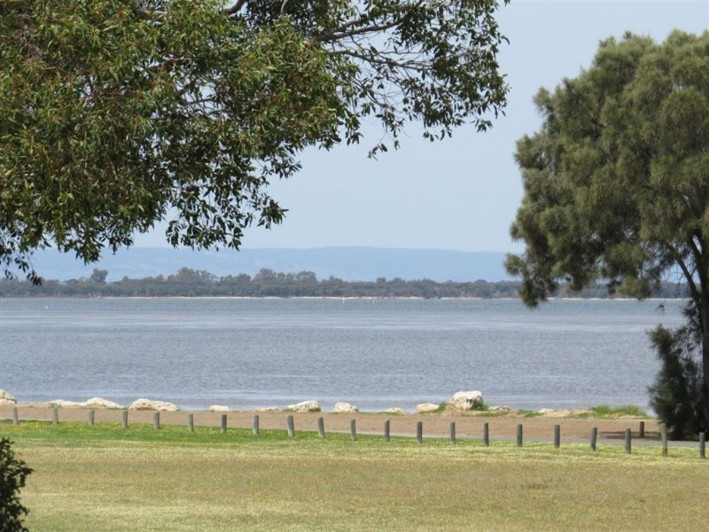 4 Wanjeep Street, Dudley Park WA 6210