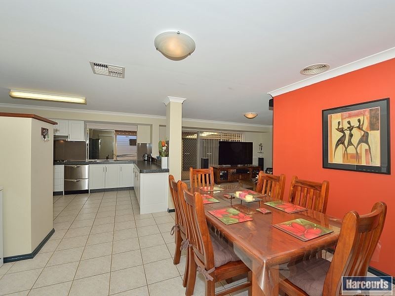 4 Shanto Court, Dudley Park WA 6210