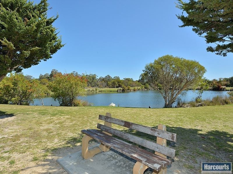 4 Shanto Court, Dudley Park WA 6210