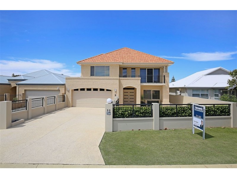 32 Aztec Island Retreat, Halls Head WA 6210